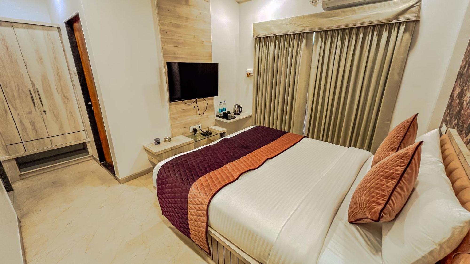 Regenta Bharti Amusement & Adventure Resort Pune, Urulikanchan Uruli Kānchān Dış mekan fotoğraf